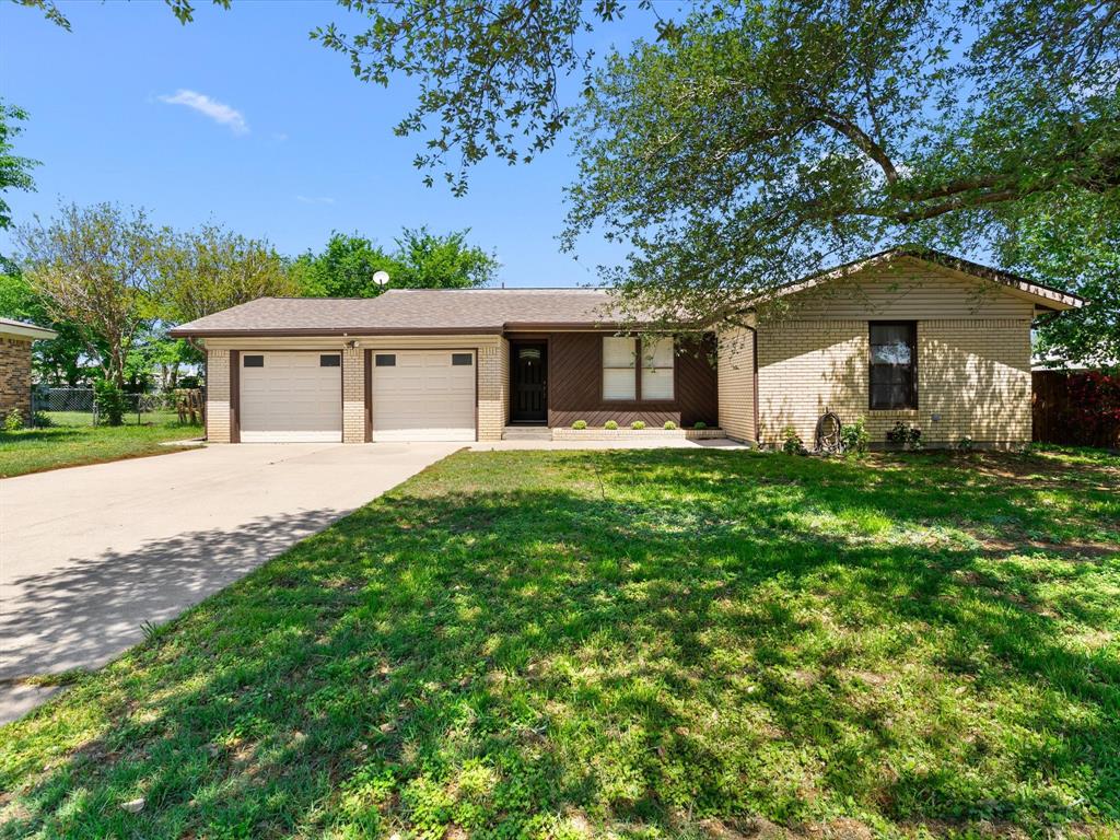 112 W Cedar Street Property Photo