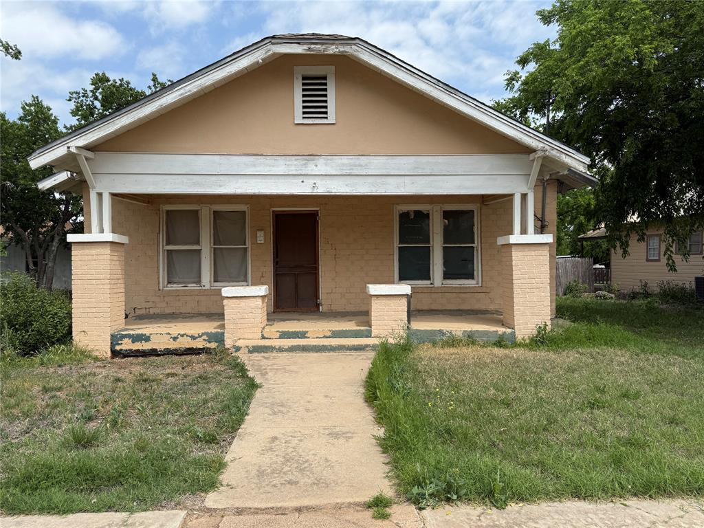 612 Plum Street Property Photo