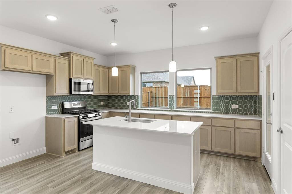 1612 Grassy Pond Road Property Photo 4