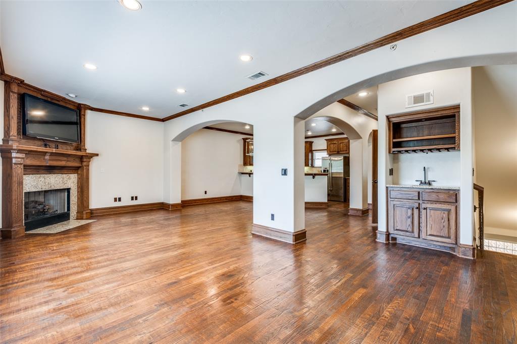 4110 Mckinney Avenue Property Photo