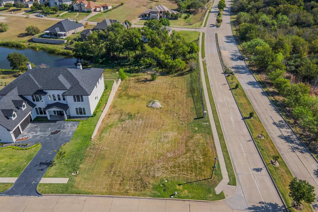 468 Breezeway Court Property Photo 1