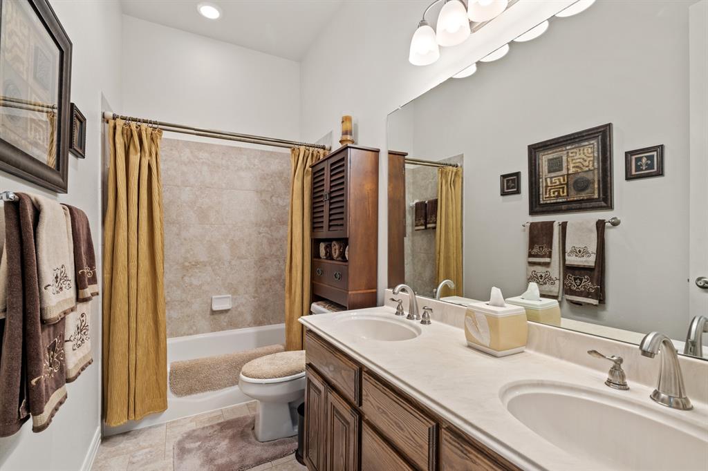 1023 Addison Avenue Property Photo 19