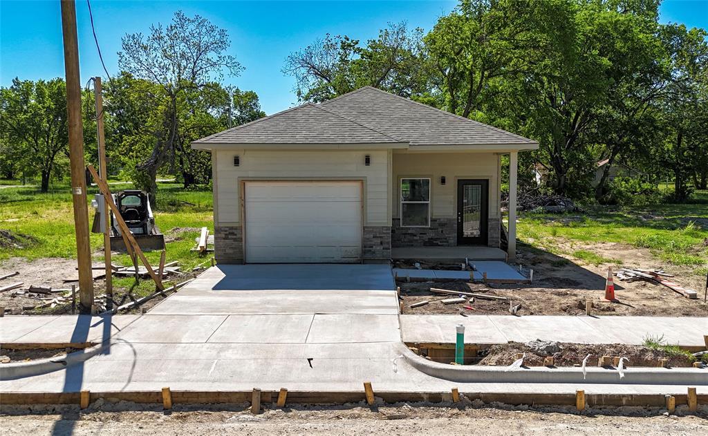 409 S Main Street Property Photo