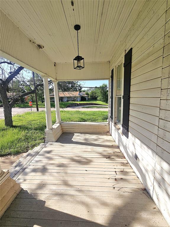 703 Chilton Street Property Photo 6