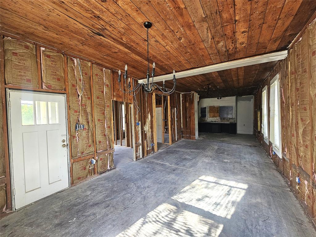 703 Chilton Street Property Photo 7