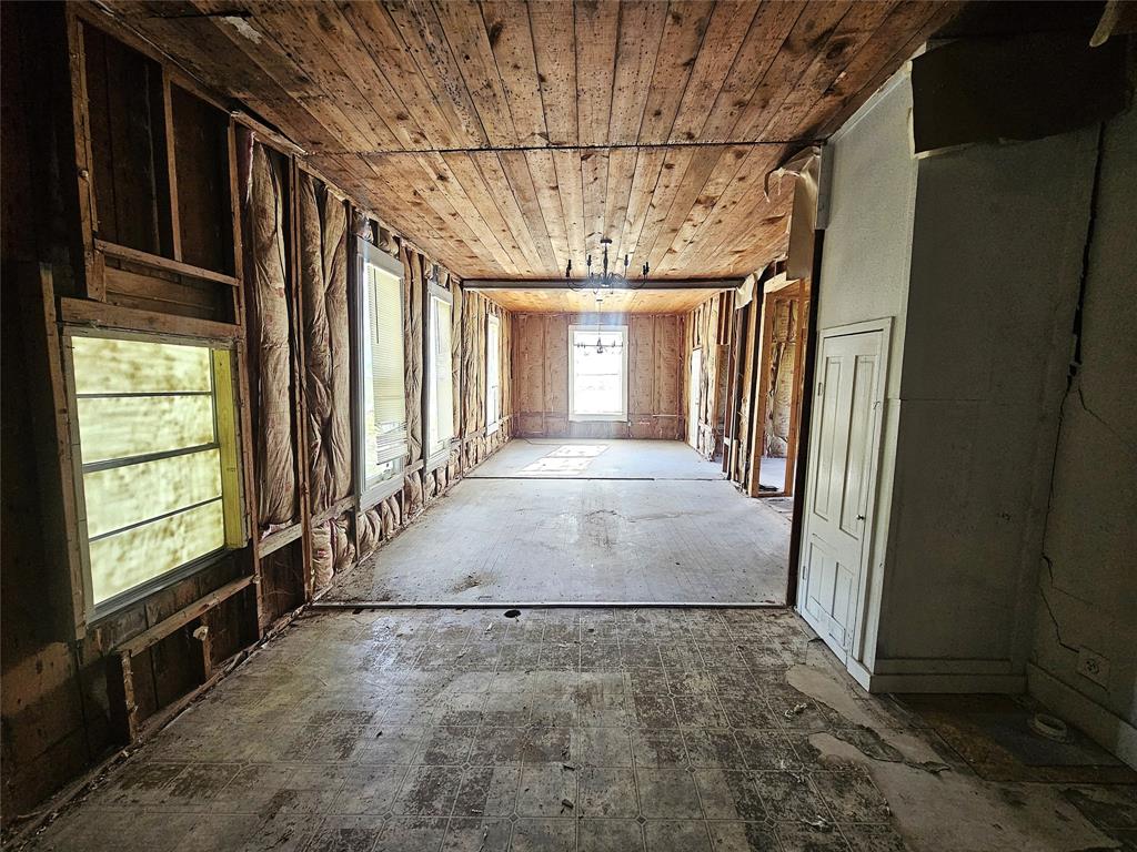 703 Chilton Street Property Photo 9