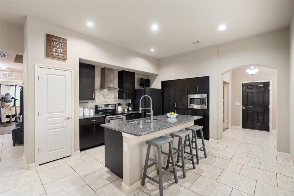 500 Harding Lane Property Photo