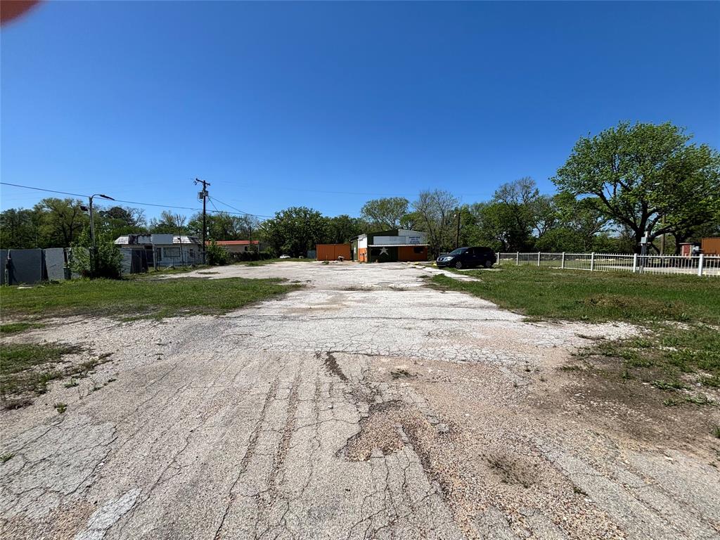 312 E Main Street Property Photo 8