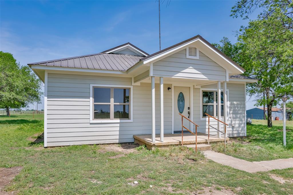 Muenster Real Estate Listings Main Image