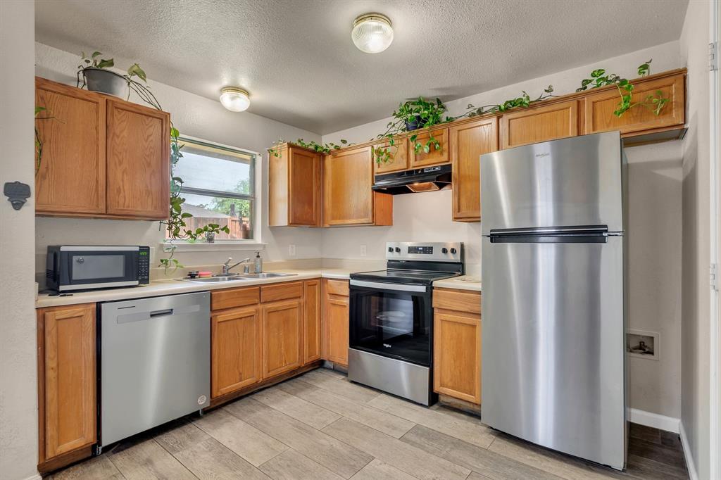 621 Delphinium Drive Property Photo 1