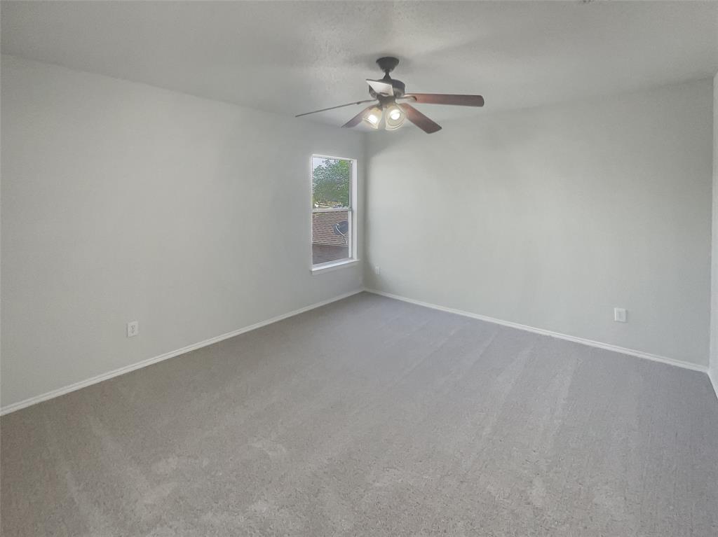 2420 Chestnut Drive Property Photo 5