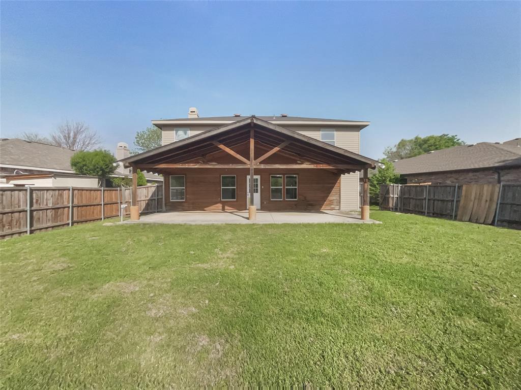 2420 Chestnut Drive Property Photo 8