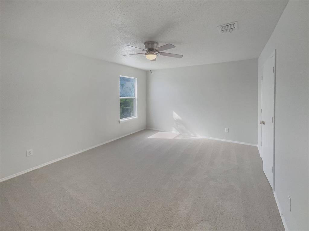 2420 Chestnut Drive Property Photo 11