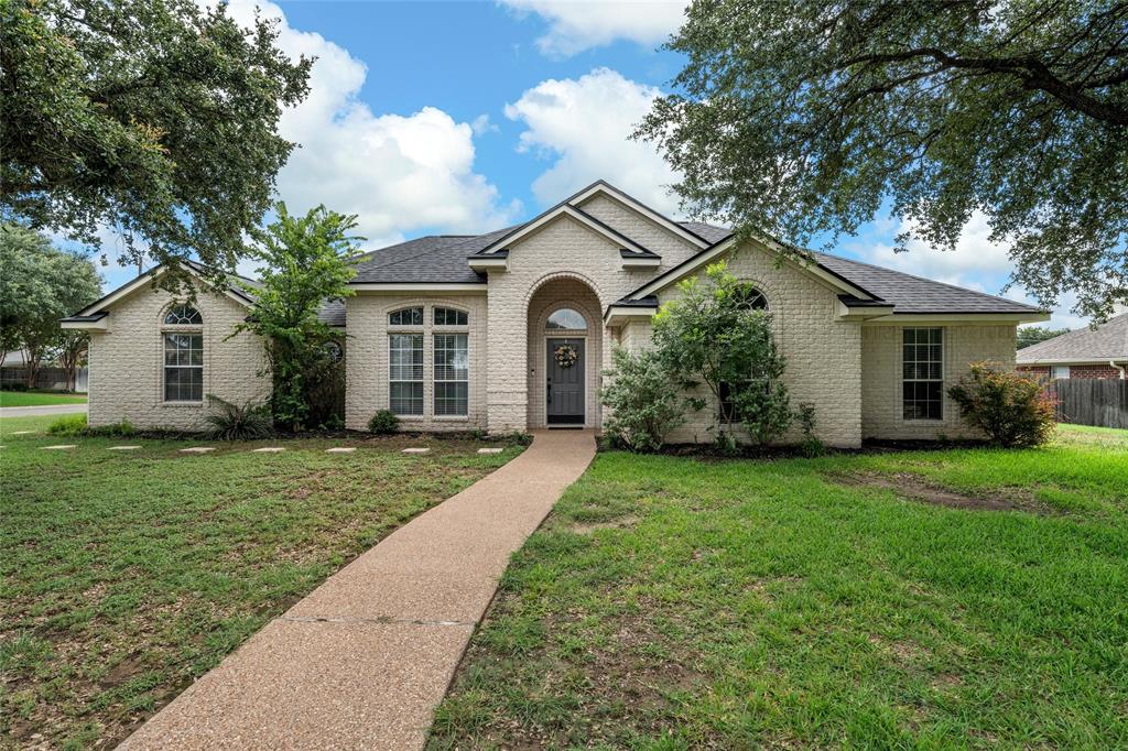 1200 Stonehill Circle Property Photo 1