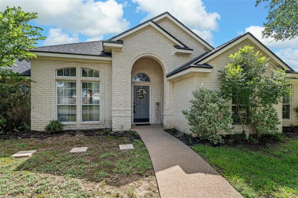 1200 Stonehill Circle Property Photo 2
