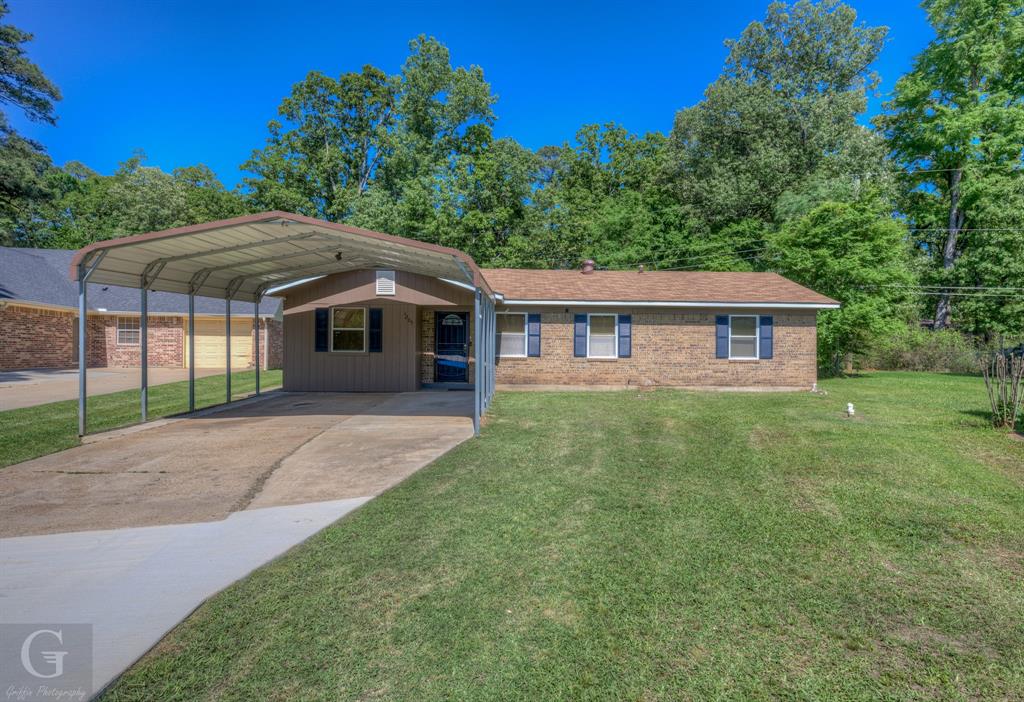1205 N Pines Drive Property Photo