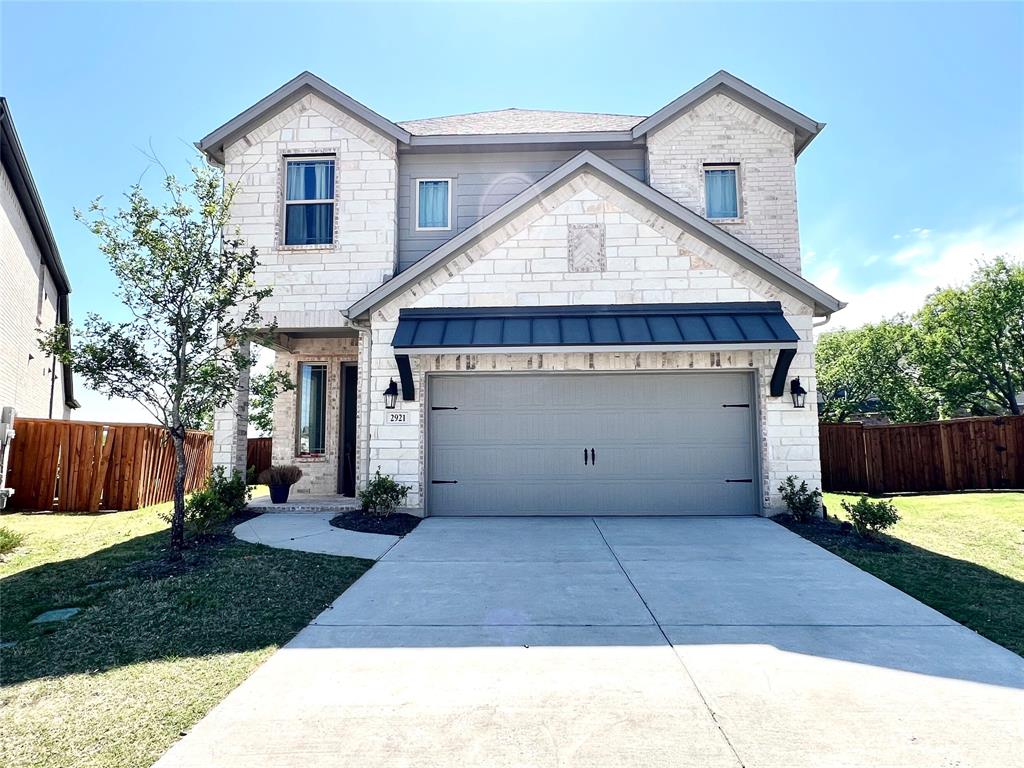 2921 Woodland Court Property Photo