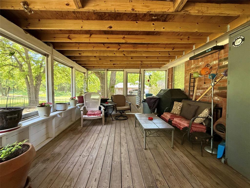 1025 Oak Hollow Lane Property Photo 14