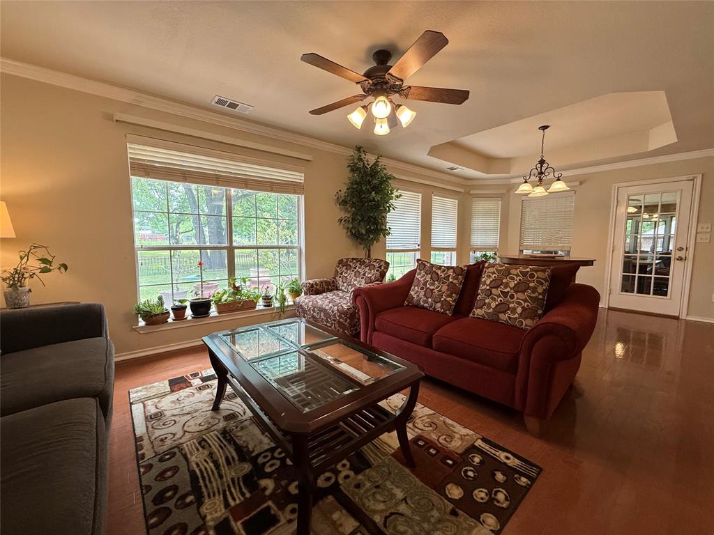 1025 Oak Hollow Lane Property Photo 18