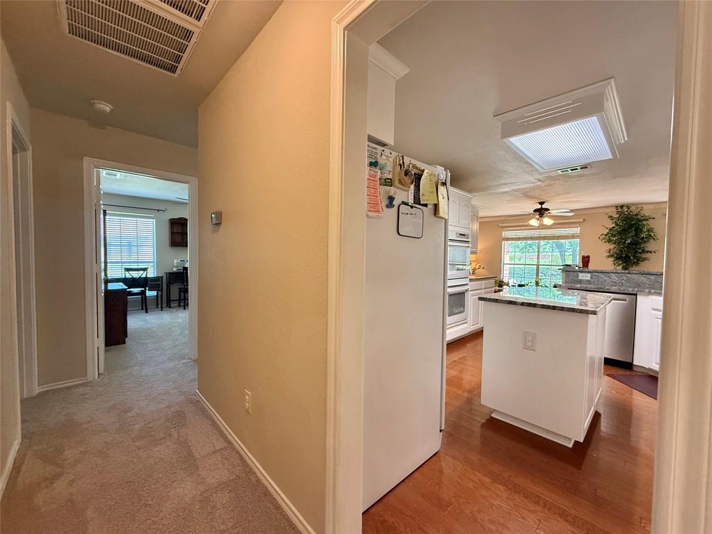 1025 Oak Hollow Lane Property Photo 20