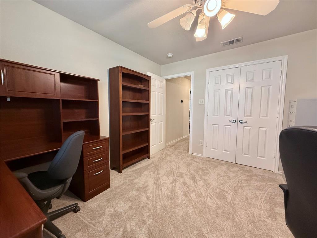 1025 Oak Hollow Lane Property Photo 28