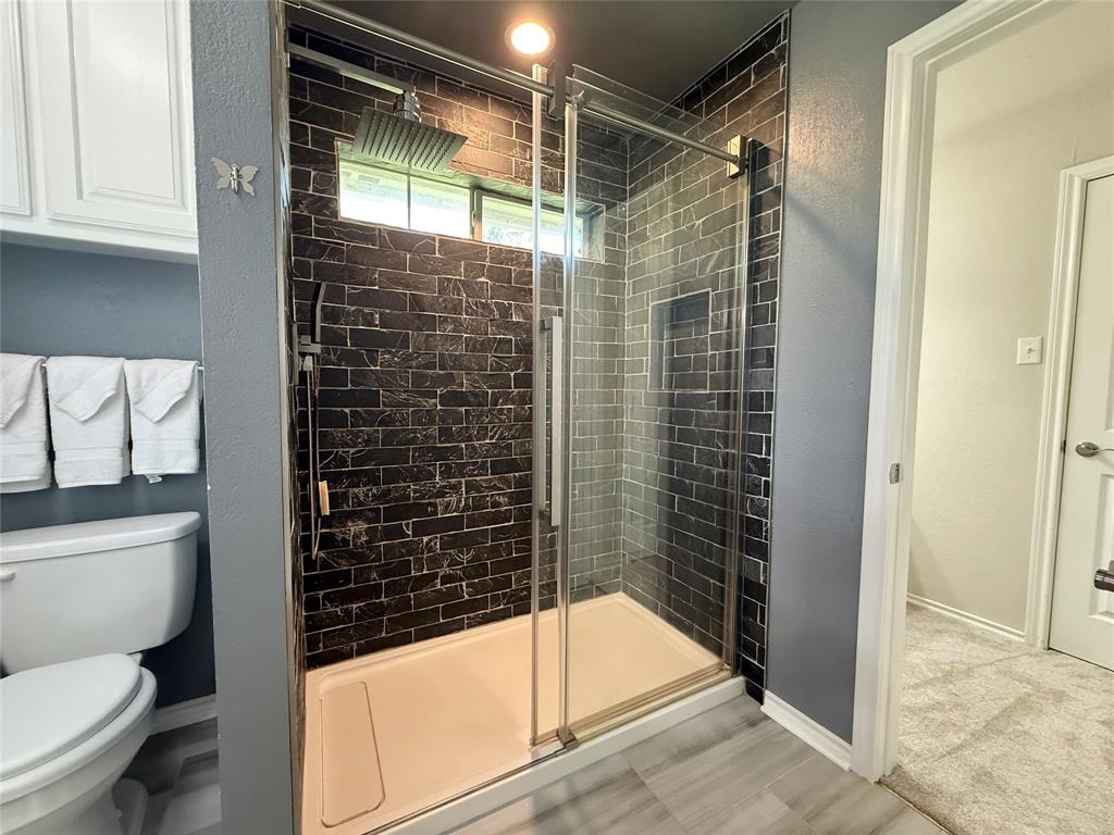 1025 Oak Hollow Lane Property Photo 31