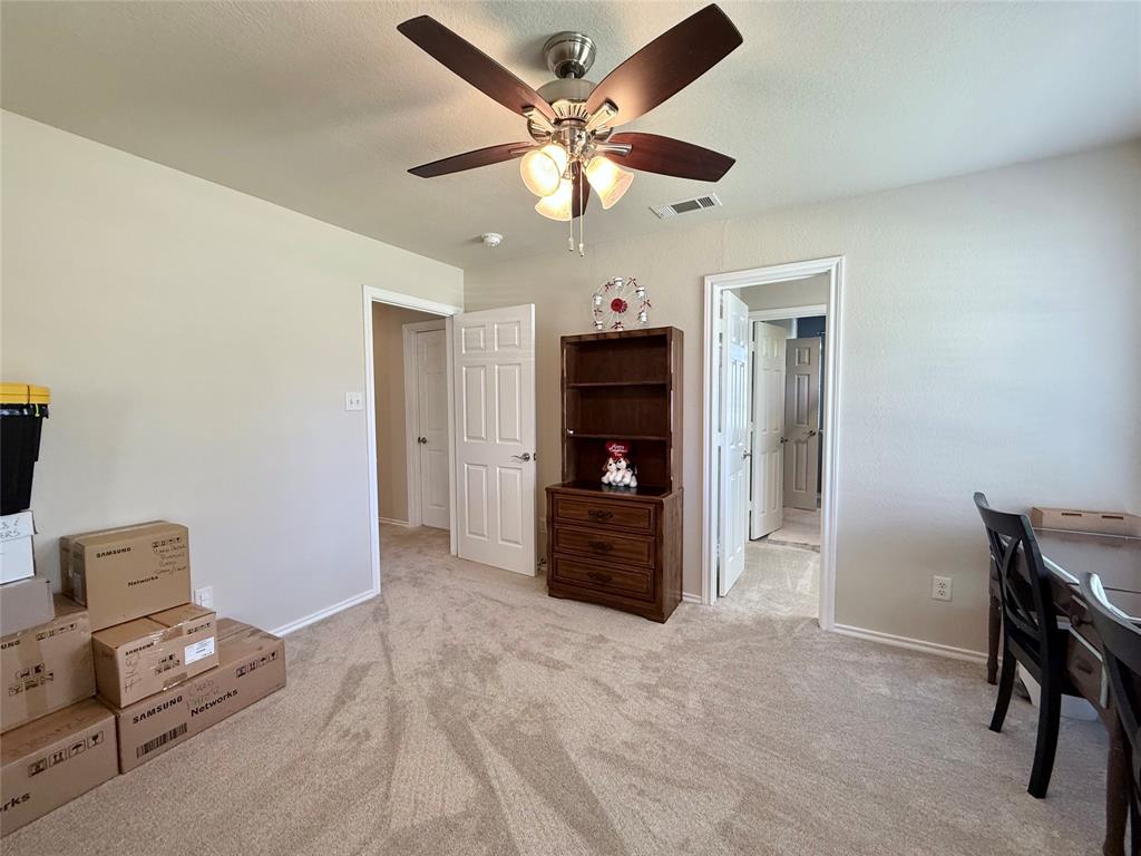 1025 Oak Hollow Lane Property Photo 33