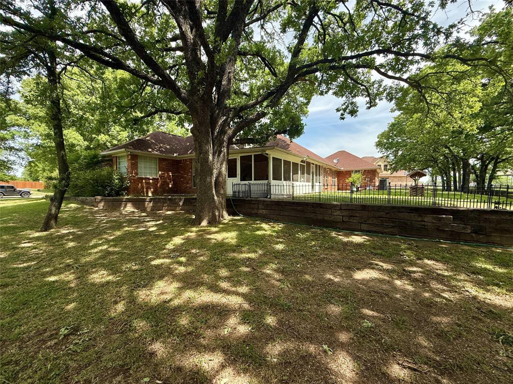 1025 Oak Hollow Lane Property Photo 40