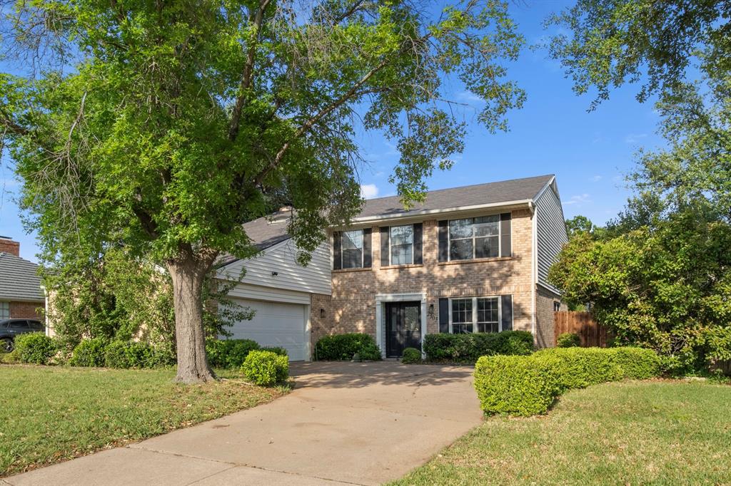 2303 Fall River Drive Property Photo
