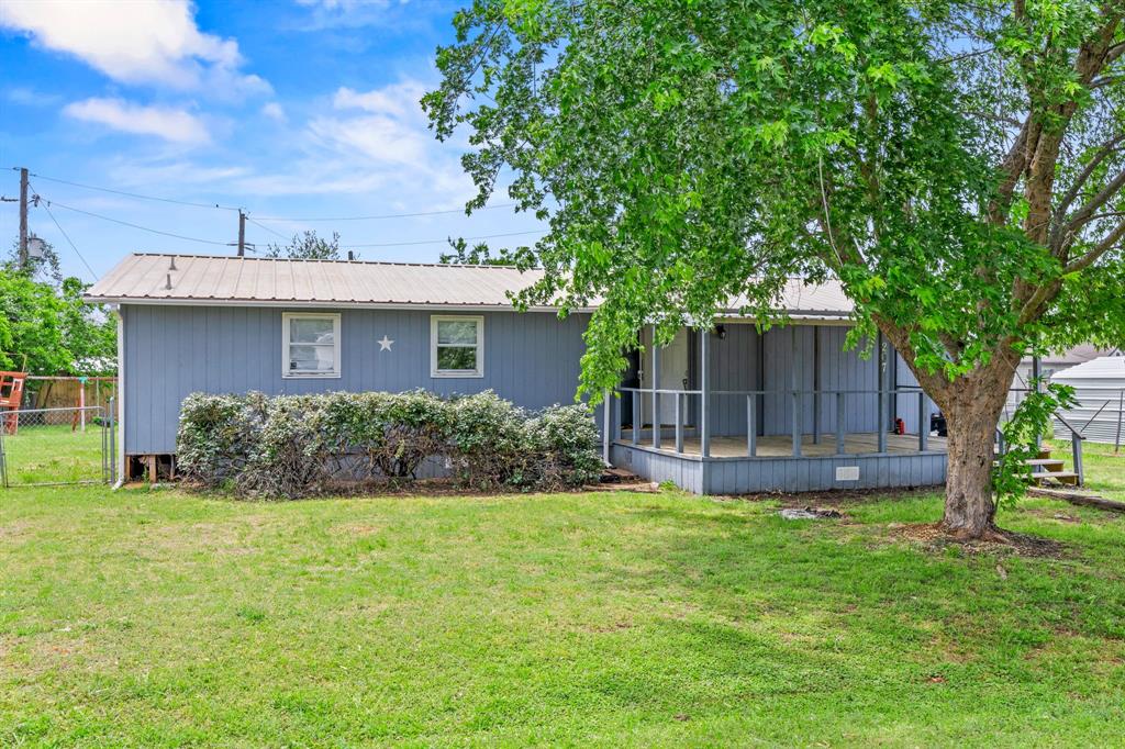 207 Mid Haven Court Property Photo