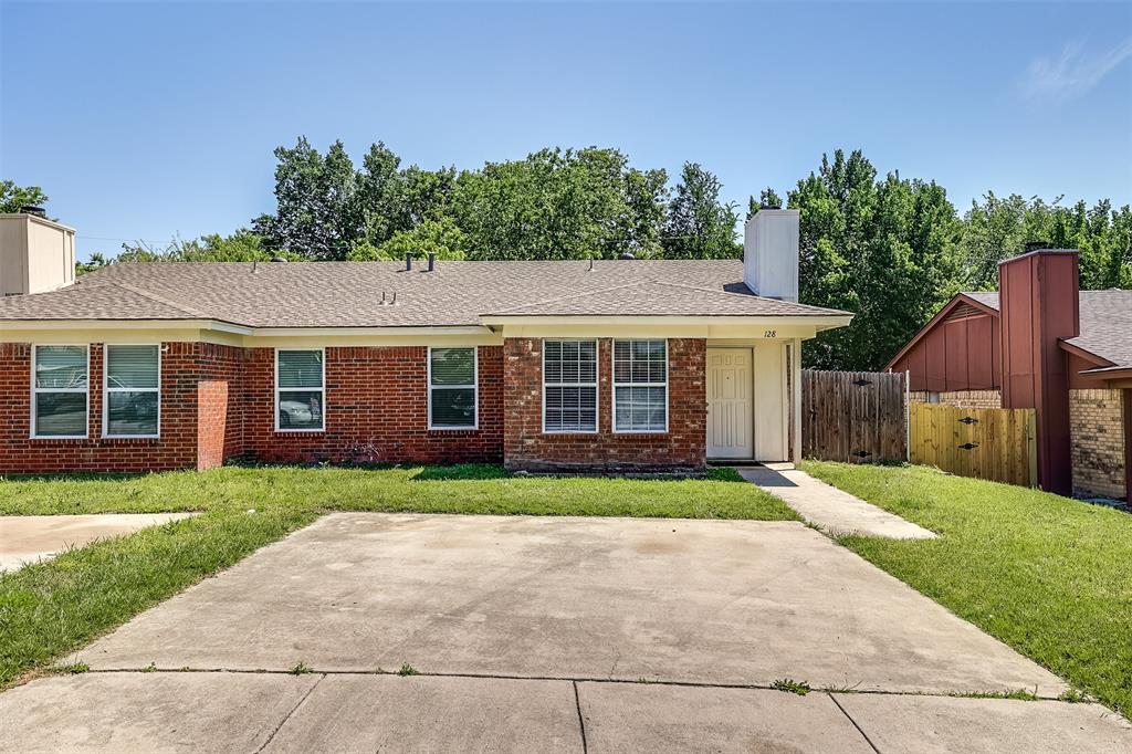 128 Oak Wood Lane Property Photo