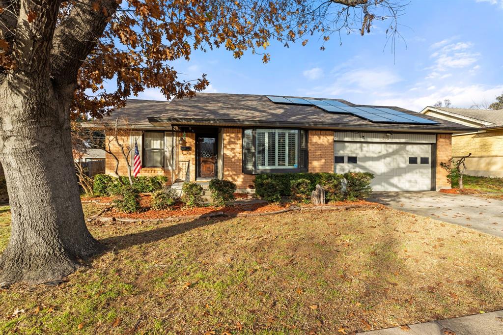 313 Stanton Drive Property Photo 1