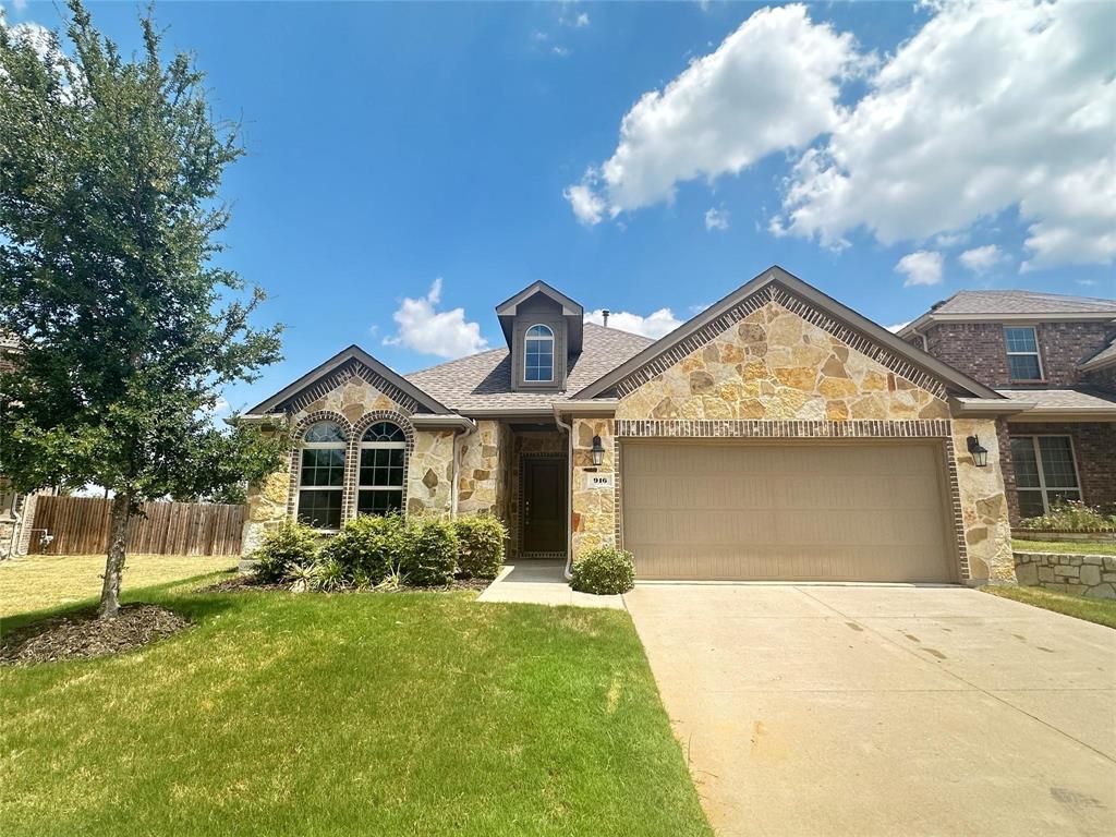 916 Laredo Court Property Photo