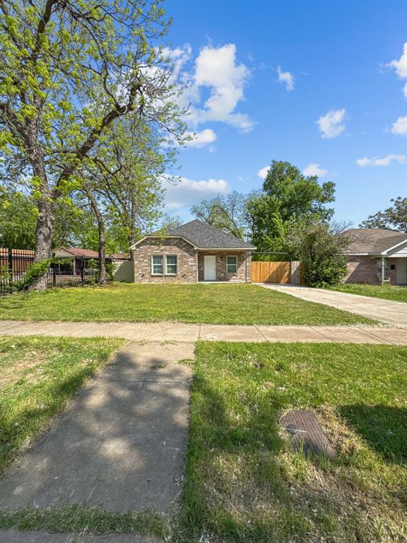 921 E Harvey Avenue Property Photo 1