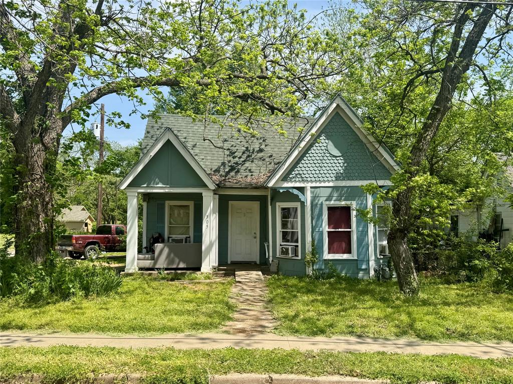 305 Sw 7th Street Property Photo