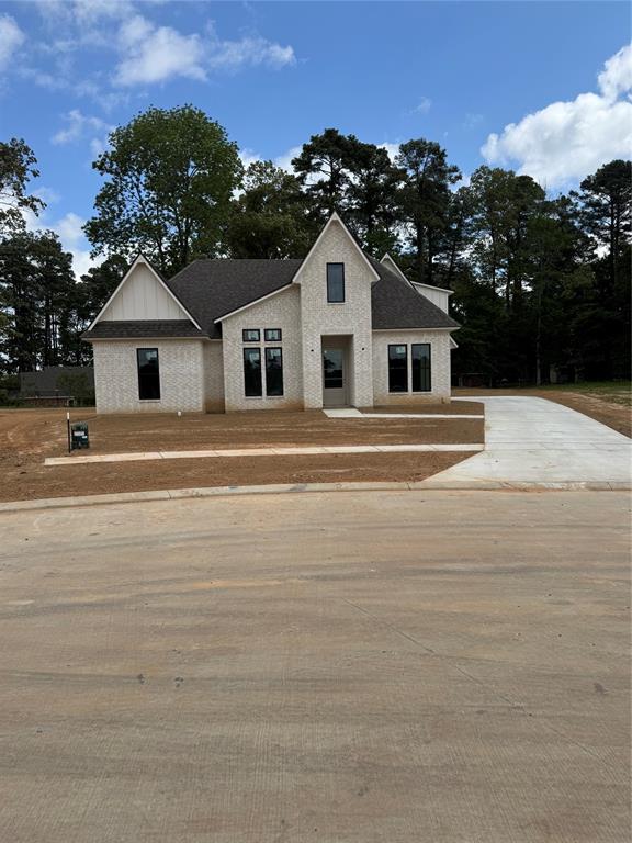 831 Walstonburg Lane Property Photo