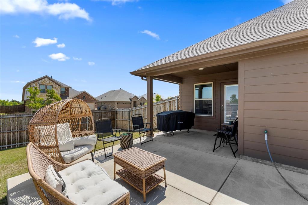 400 Saddle Club Way Property Photo 5