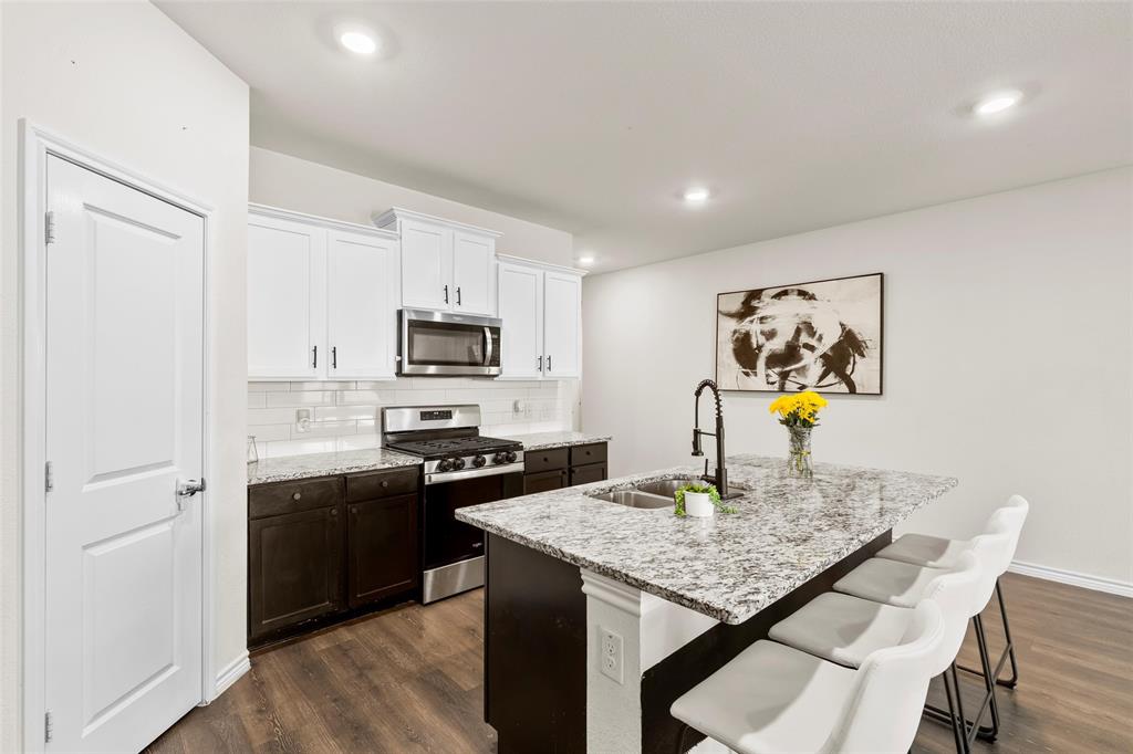 400 Saddle Club Way Property Photo 10