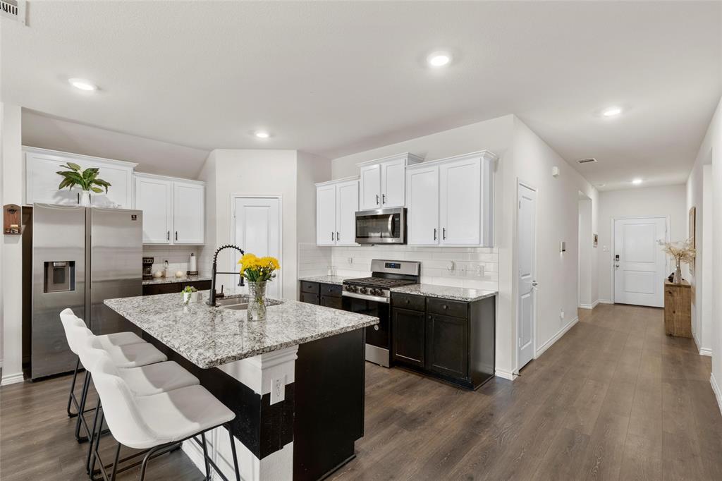 400 Saddle Club Way Property Photo 12
