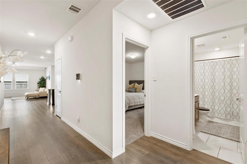 400 Saddle Club Way Property Photo 14