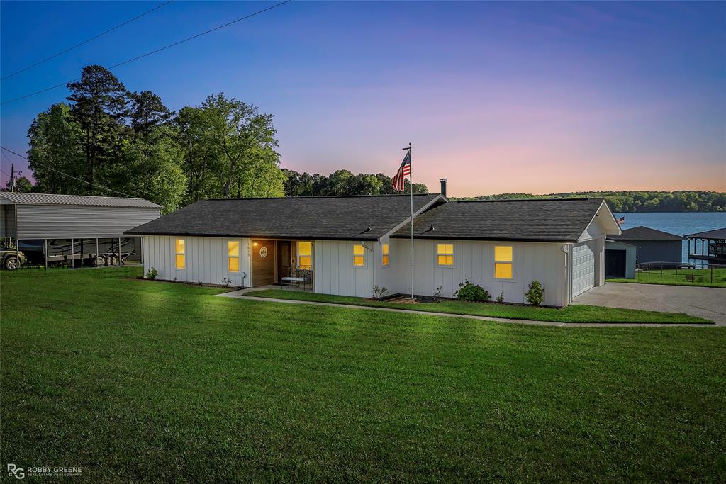 1615 Airport Loop Property Photo
