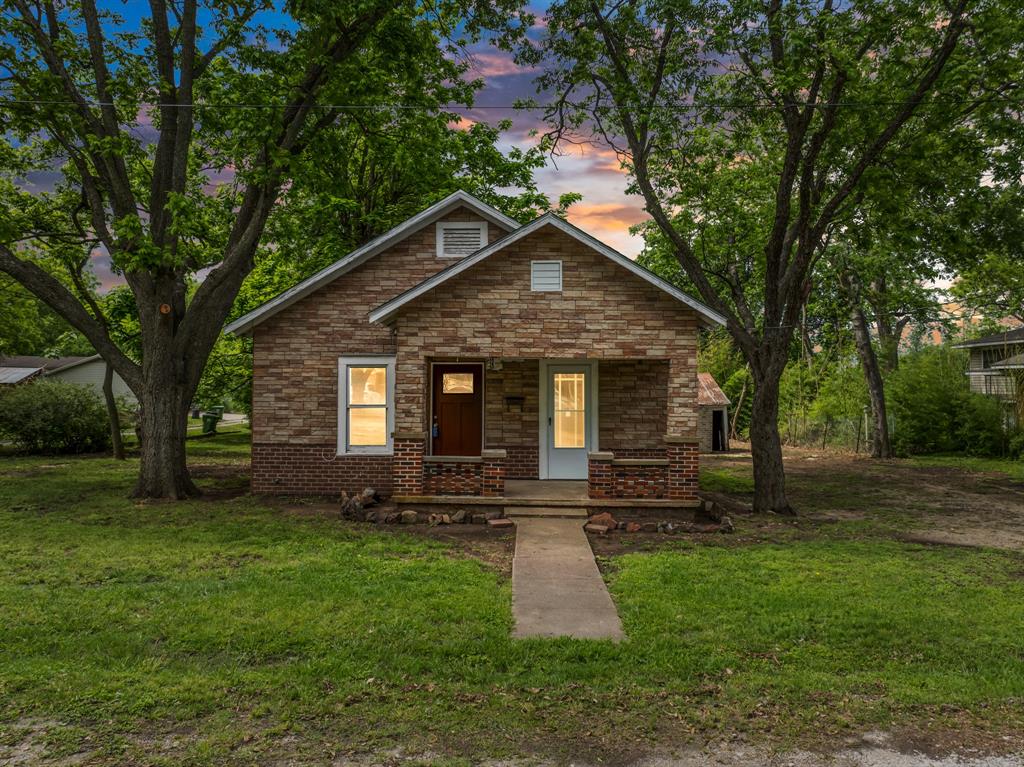 609 W Elm Property Photo