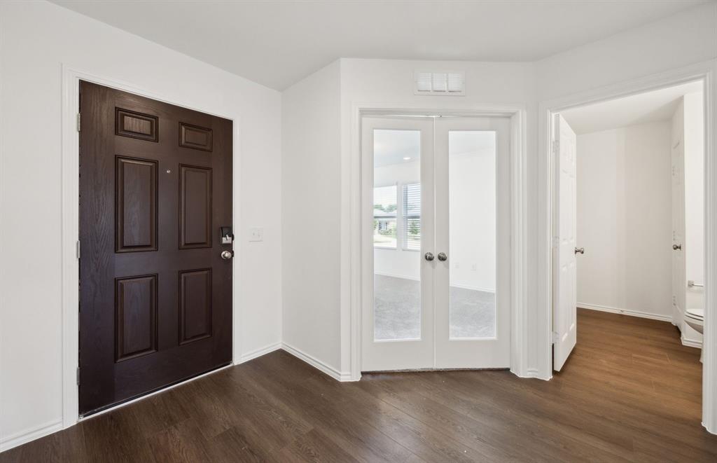 7108 Pederson Creek Way Property Photo 3