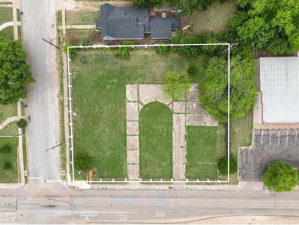 2217-2221 W Waco Drive Property Photo