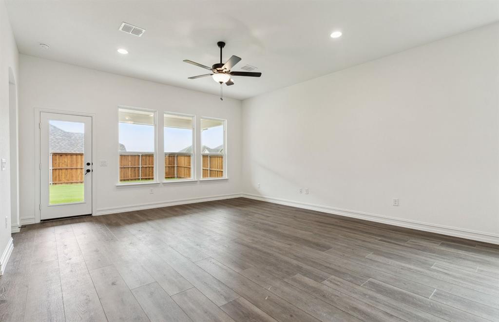 1624 Cottonwood Valley Drive Property Photo 5