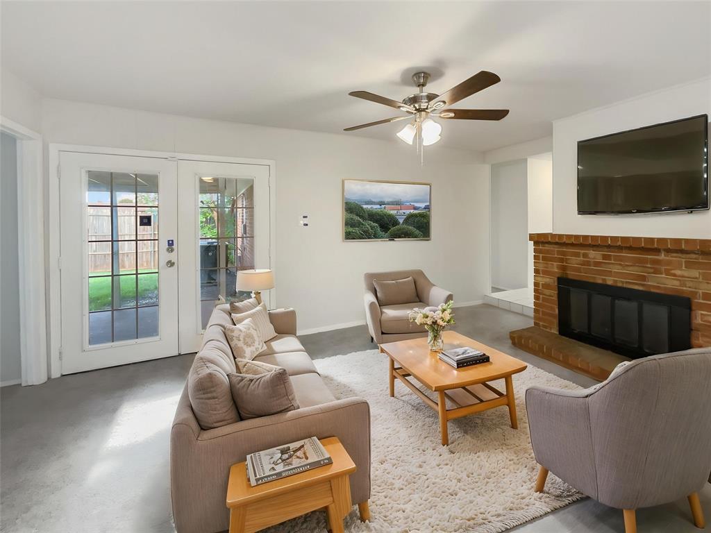 2717 Moonriver Lane Property Photo 2