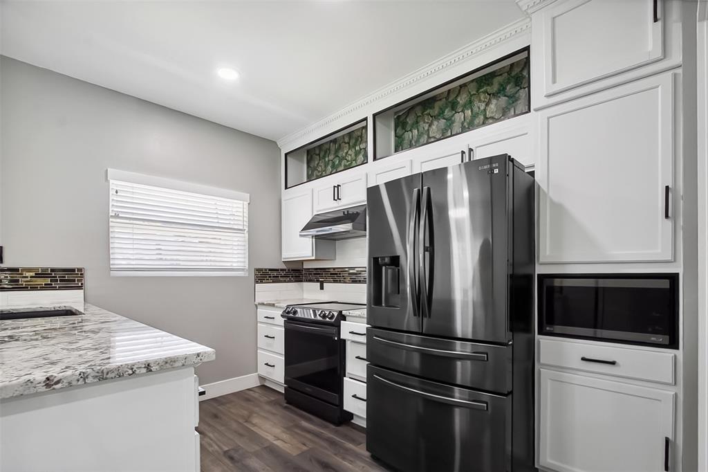 439 Josephine Street Property Photo 14