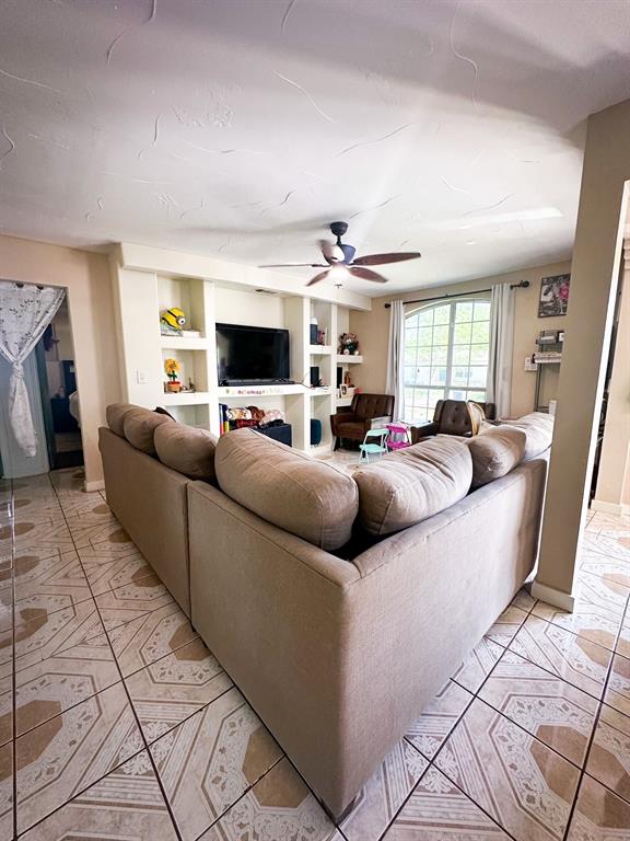 1611 Hansboro Avenue Property Photo 3