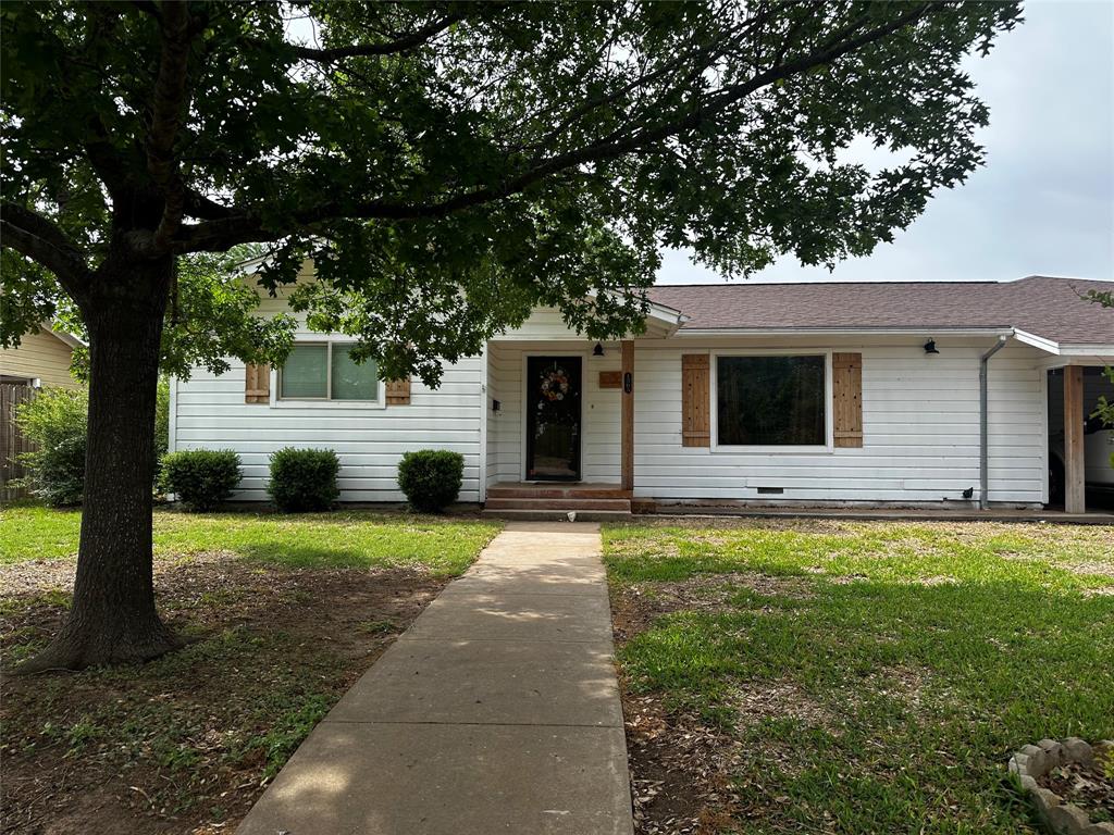 1305 W Woodlawn Street Property Photo