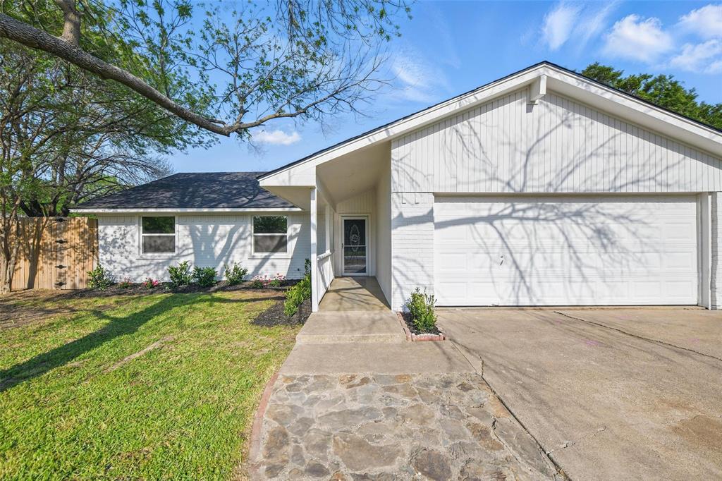 104 S Meadow Drive Property Photo